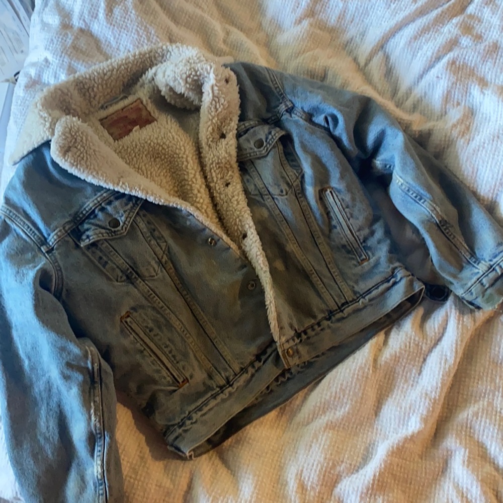 Perfect Levi’s Shearling Jean Jacket
